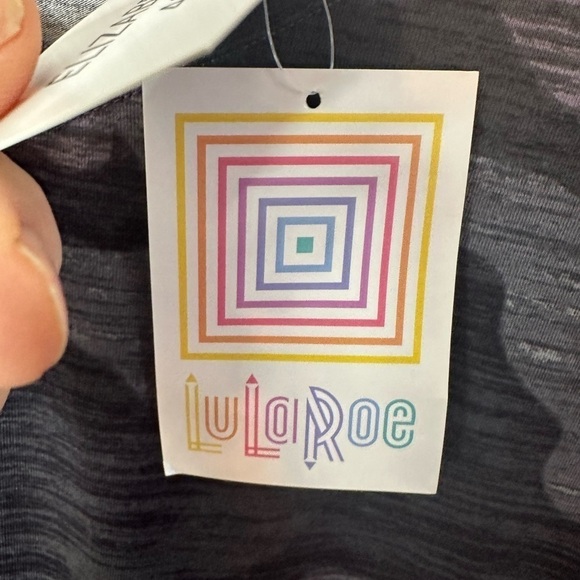 NWT LulaRoe Elizabeth Gray Camouflage Women’s Tunic Top Size Small - Picture 9 of 11